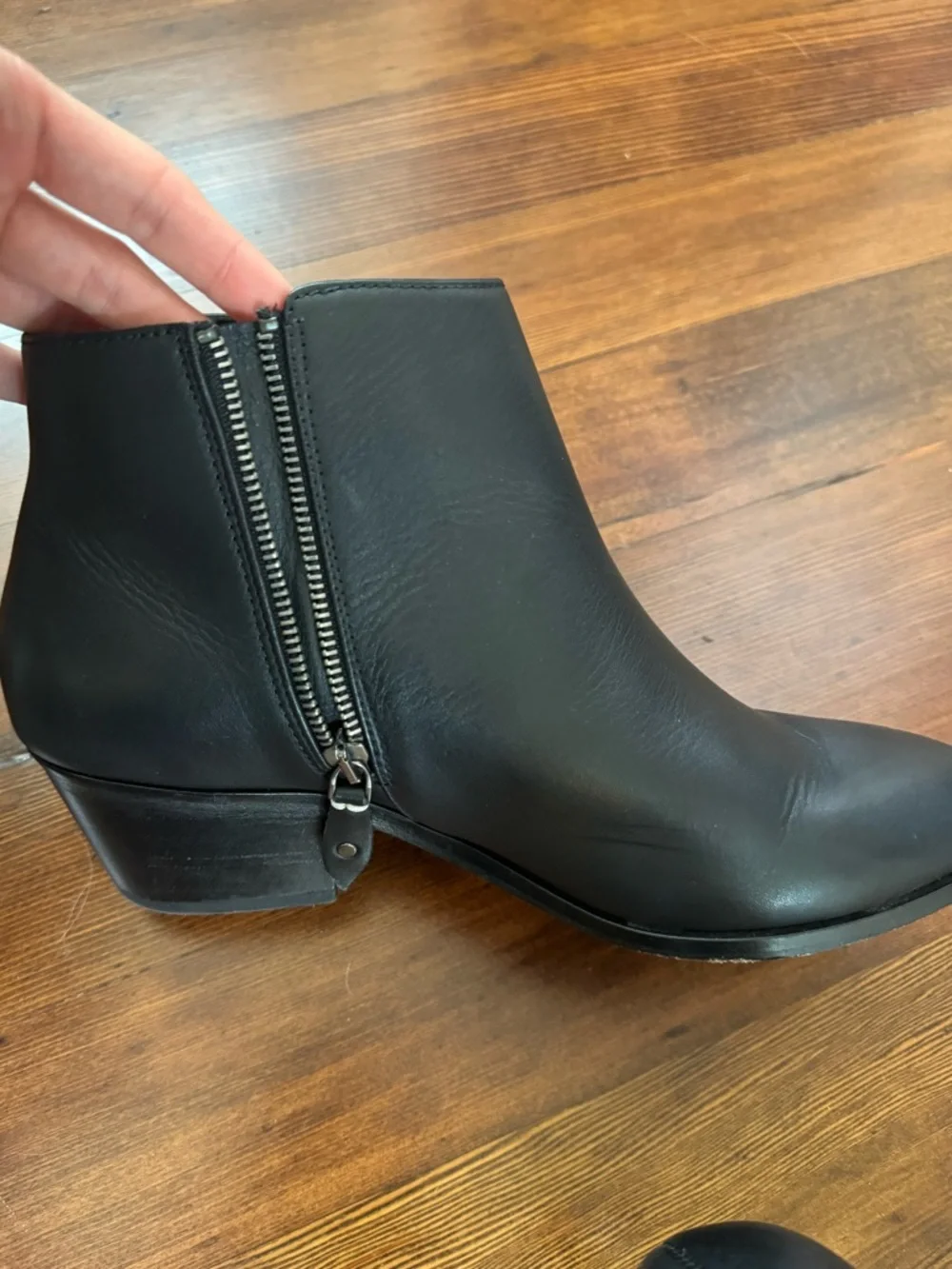 Thursday Downtown Black Leather Ankle Boots size 9 - Picture 6 of 10